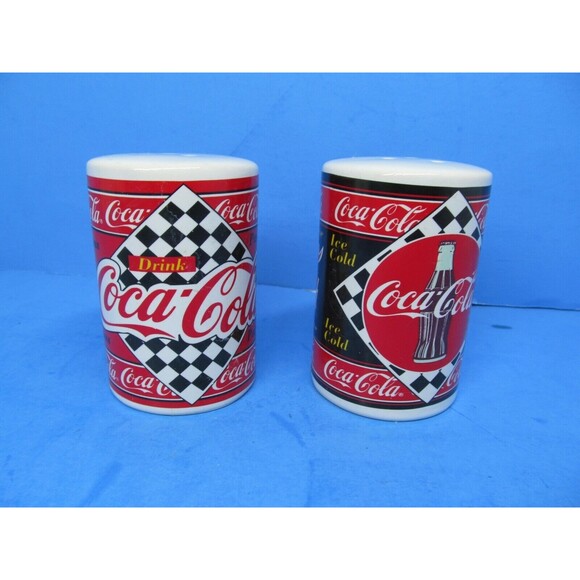 Coca Cola 1995 Salt And Pepper Shakers By Enesco  Very Good Condition - Picture 1 of 4